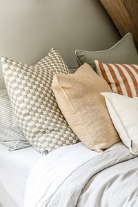 Eadie Lifestyle Cushions Eadie Lifestyle Gambit Cushion - Various Sizes, White/Silver