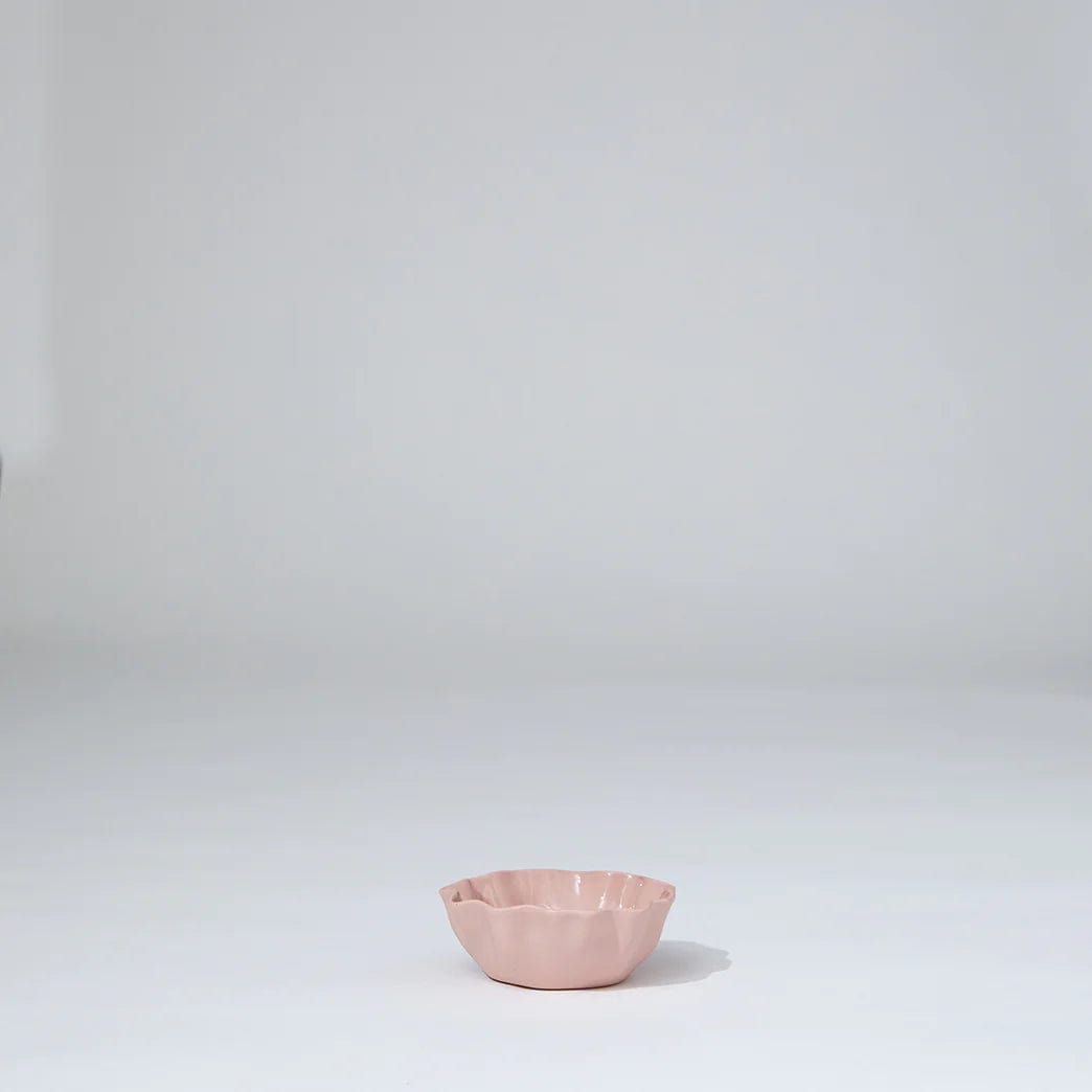 Marmoset Found Vases Marmoset Found Ruffle Bowl, Icy Pink (XS)