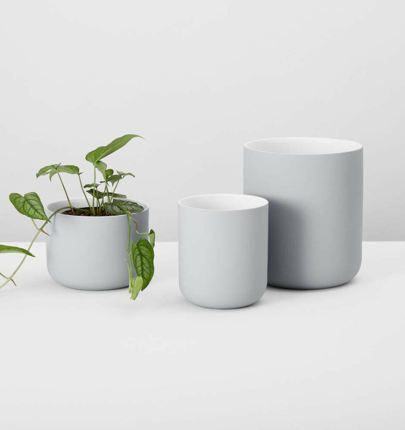 Middle of Nowhere Pots Minna Pot, Grey Medium (7564907020537)